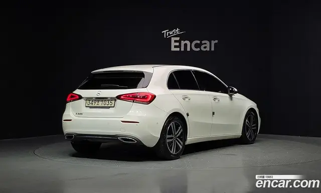 Mercedes-Benz A-Class 2021 2.0 автомат (гидро), миниатюра 2