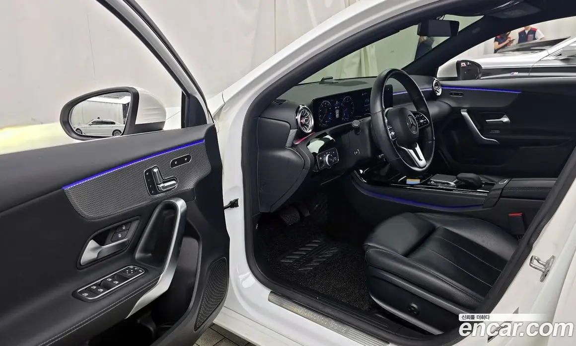 Mercedes-Benz A-Class 2021 2.0 автомат (гидро), фото 13