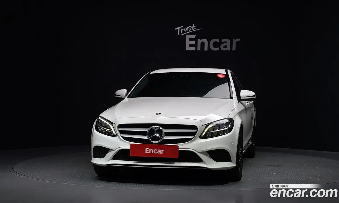 Mercedes-Benz C-Class 2019 2.0 автомат (гидро), фото 3