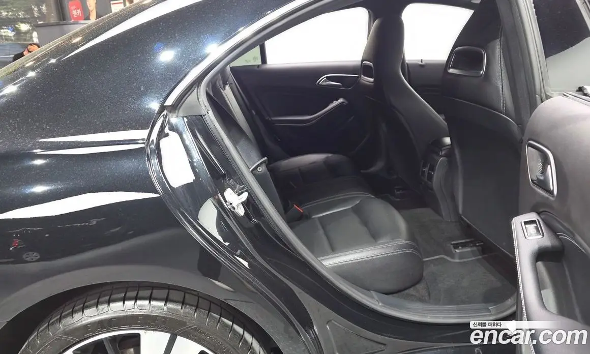 Mercedes-Benz CLA-Class 2018 2.0 автомат (гидро), фото 17 Mercedes-Benz CLA-Class 2018 2.0 автомат (гидро), фото 17