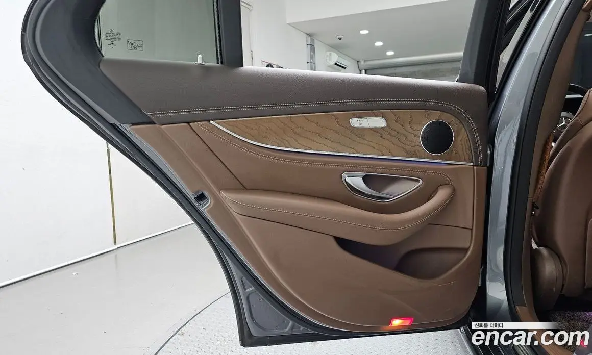 Mercedes-Benz E-Class 2019 1.9 автомат (гидро), фото 15 Mercedes-Benz E-Class 2019 1.9 автомат (гидро), фото 15