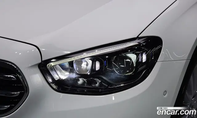 Mercedes-Benz E-Class 2021 2.0 автомат (гидро), миниатюра 8