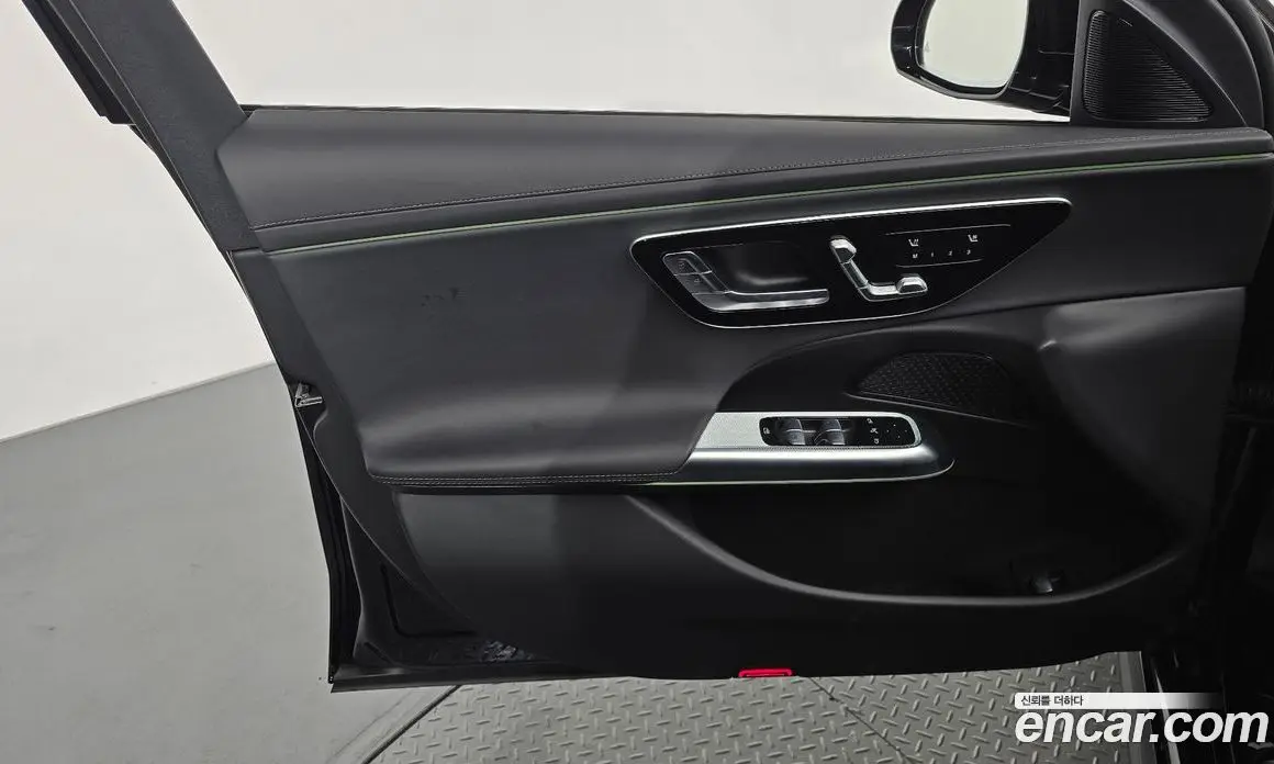 Mercedes-Benz E-Class 2025 2.0 автомат (гидро), фото 14