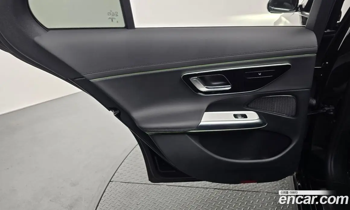 Mercedes-Benz E-Class 2025 2.0 автомат (гидро), фото 15