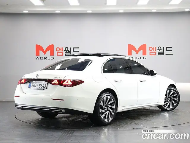 Mercedes-Benz E-Class 2025 2.0 автомат (гидро), миниатюра 3