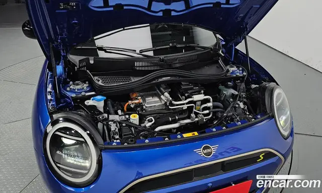 Mini Cooper 2024 0.1 автомат (гидро), миниатюра 6