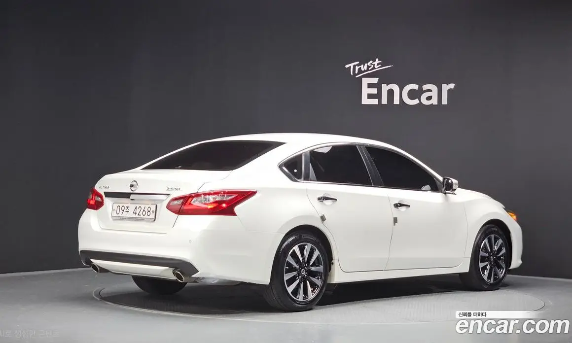 Nissan Altima 2018 2.5 автомат (гидро), фото 1