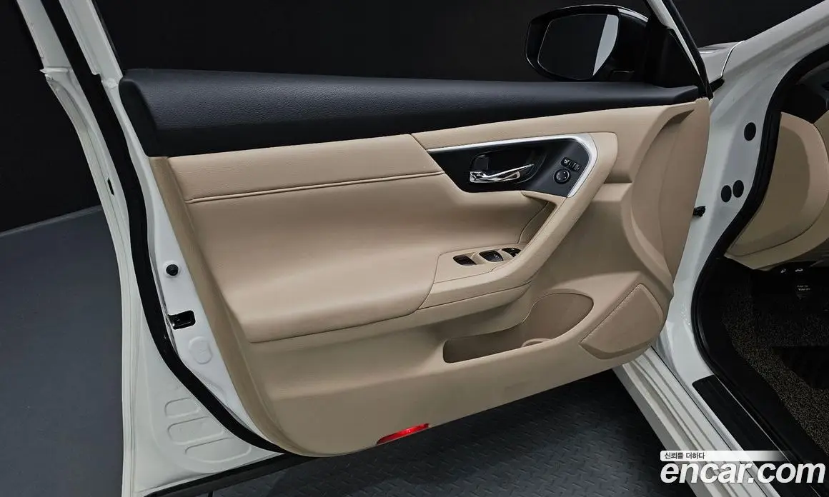 Nissan Altima 2018 2.5 автомат (гидро), фото 13