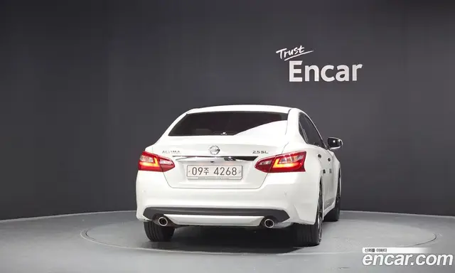 Nissan Altima 2018 2.5 автомат (гидро), миниатюра 3
