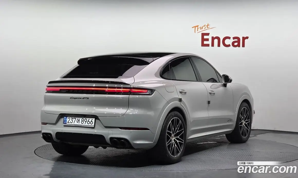 Porsche Cayenne 2025 4.0 автомат (гидро), фото 2 Porsche Cayenne 2025 4.0 автомат (гидро), фото 2