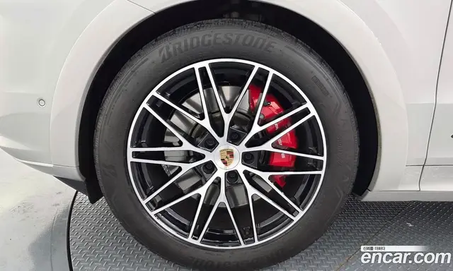 Porsche Cayenne 2025 4.0 автомат (гидро), миниатюра 5 Porsche Cayenne 2025 4.0 автомат (гидро), миниатюра 5