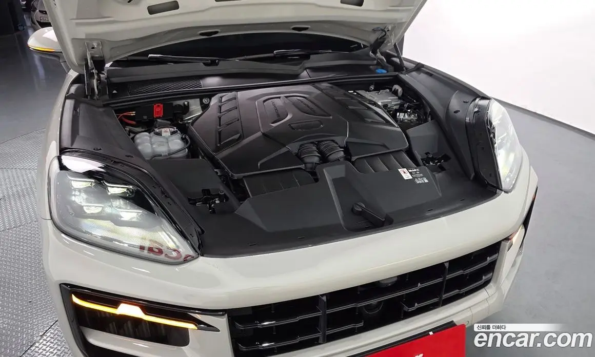Porsche Cayenne 2025 4.0 автомат (гидро), фото 6 Porsche Cayenne 2025 4.0 автомат (гидро), фото 6