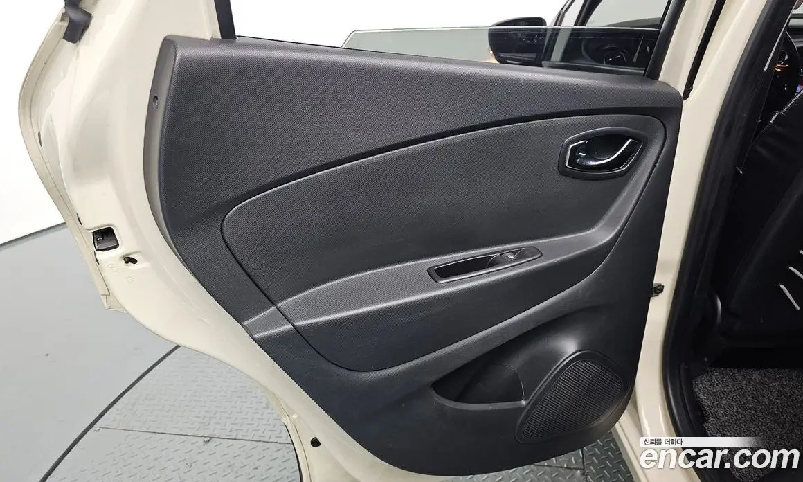 Renault (Samsung) QM3 2014 1.5 автомат (гидро), фото 15 Renault (Samsung) QM3 2014 1.5 автомат (гидро), фото 15