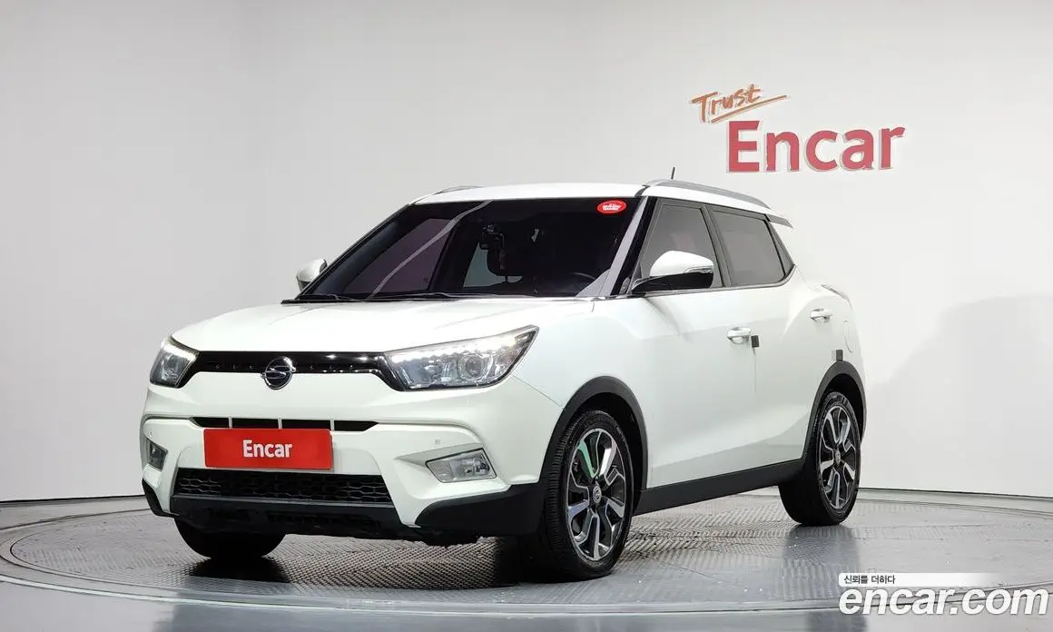 SsangYong TIBOLI 2015 1.6 автомат (гидро), фото 1