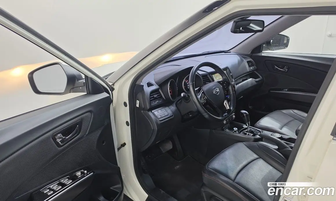 SsangYong TIBOLI 2017 1.6 автомат (гидро), фото 13