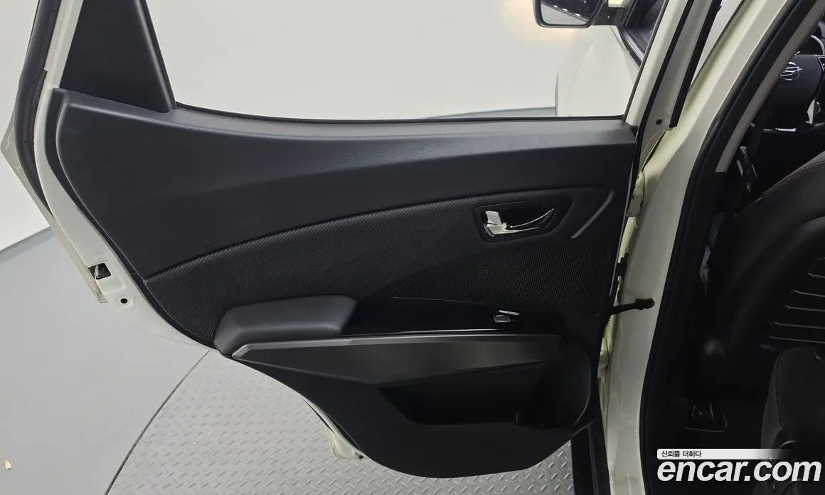 SsangYong TIBOLI 2017 1.6 автомат (гидро), фото 15