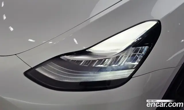 Tesla Model Y 2021 0.2 автомат (гидро), миниатюра 8