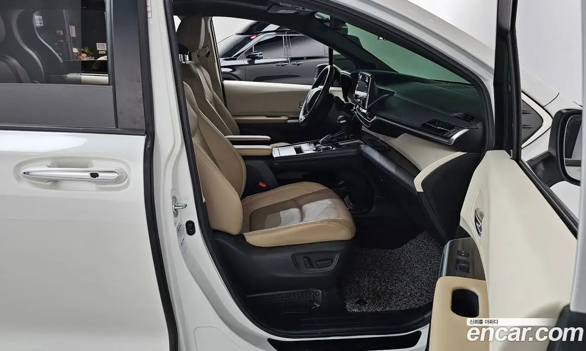 Toyota Sienna 2021 2.5 автомат (гидро), фото 16 Toyota Sienna 2021 2.5 автомат (гидро), фото 16