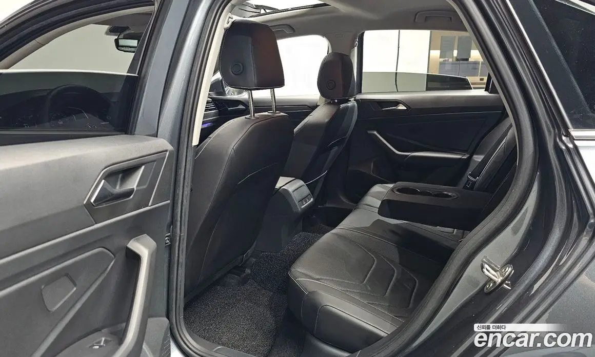 Volkswagen Jetta 2023 1.5 автомат (гидро), фото 18