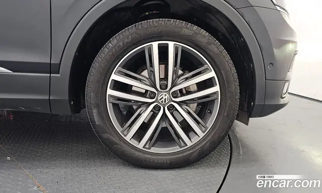 Volkswagen Tiguan 2020 2.0 автомат (гидро), миниатюра 6