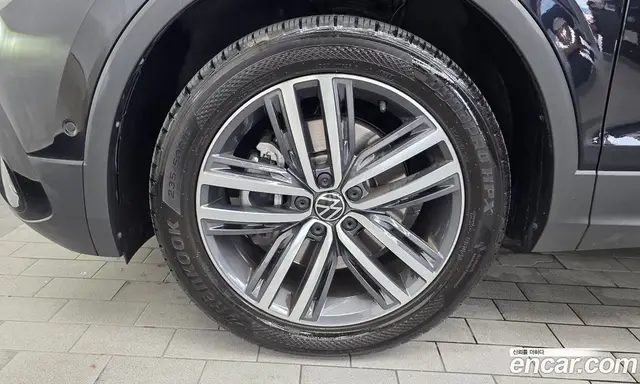 Volkswagen Tiguan 2023 2.0 автомат (гидро), миниатюра 5
