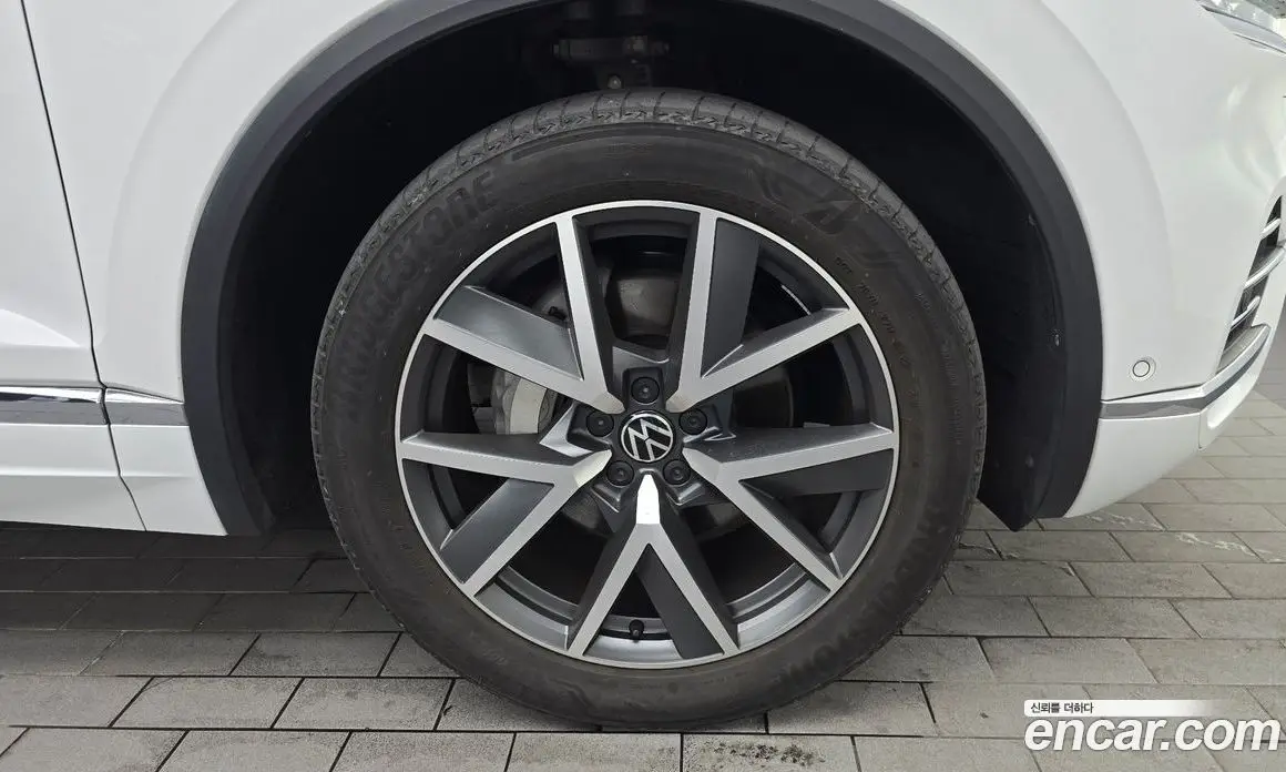 Volkswagen Touareg 2023 3.0 автомат (гидро), фото 7
