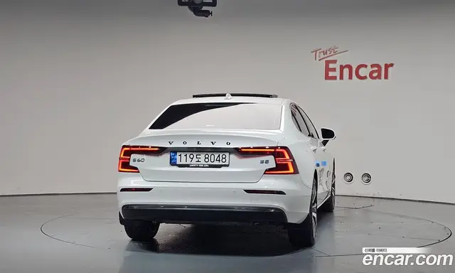 Volvo S60 2023 2.0 автомат (гидро), миниатюра 3 Volvo S60 2023 2.0 автомат (гидро), миниатюра 3