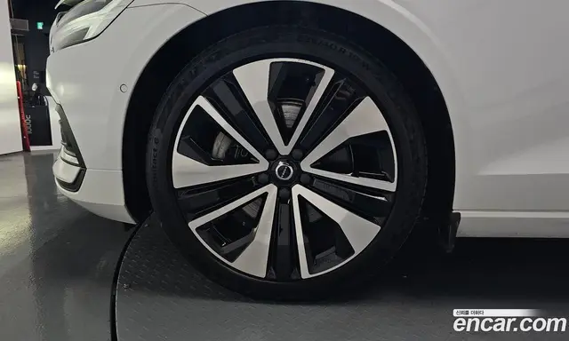 Volvo S60 2023 2.0 автомат (гидро), миниатюра 4 Volvo S60 2023 2.0 автомат (гидро), миниатюра 4