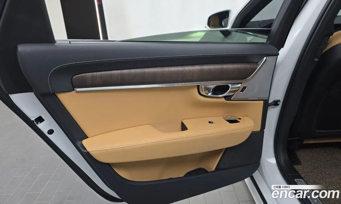 Volvo S90 2022 2.0 автомат (гидро), фото 15 Volvo S90 2022 2.0 автомат (гидро), фото 15