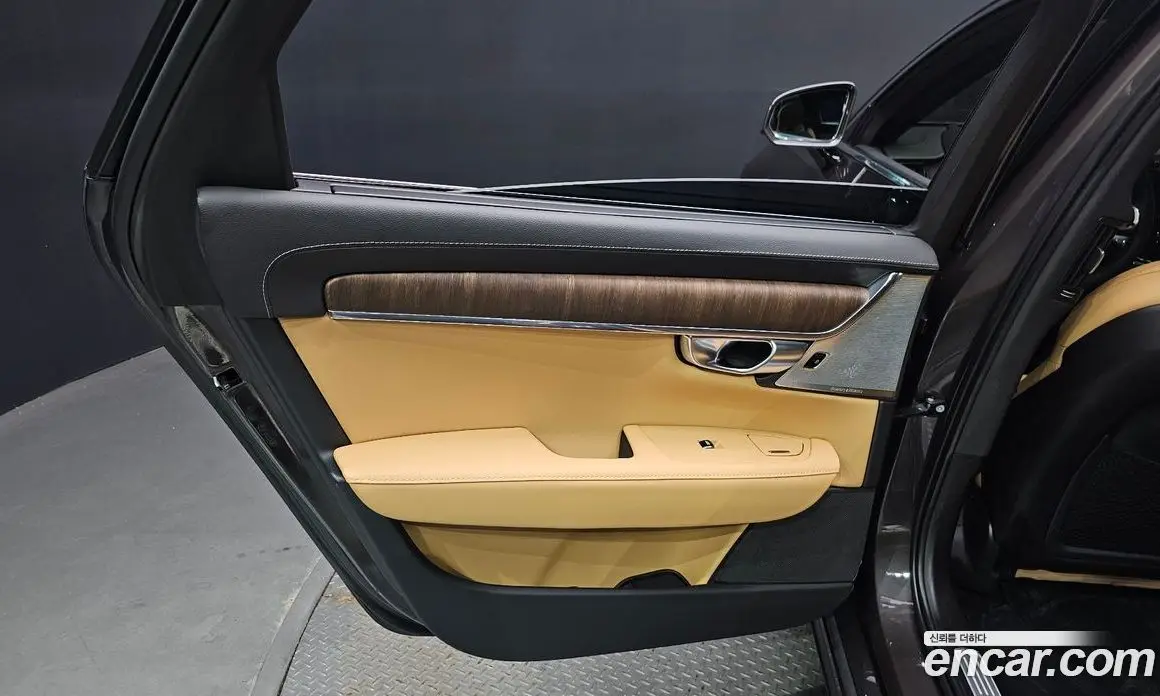 Volvo S90 2023 2.0 автомат (гидро), фото 14 Volvo S90 2023 2.0 автомат (гидро), фото 14