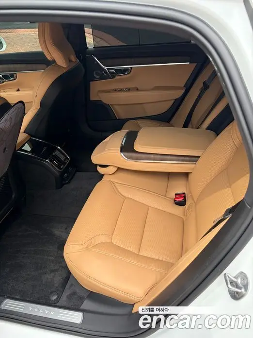 Volvo S90 2024 2.0 автомат (гидро), фото 14 Volvo S90 2024 2.0 автомат (гидро), фото 14