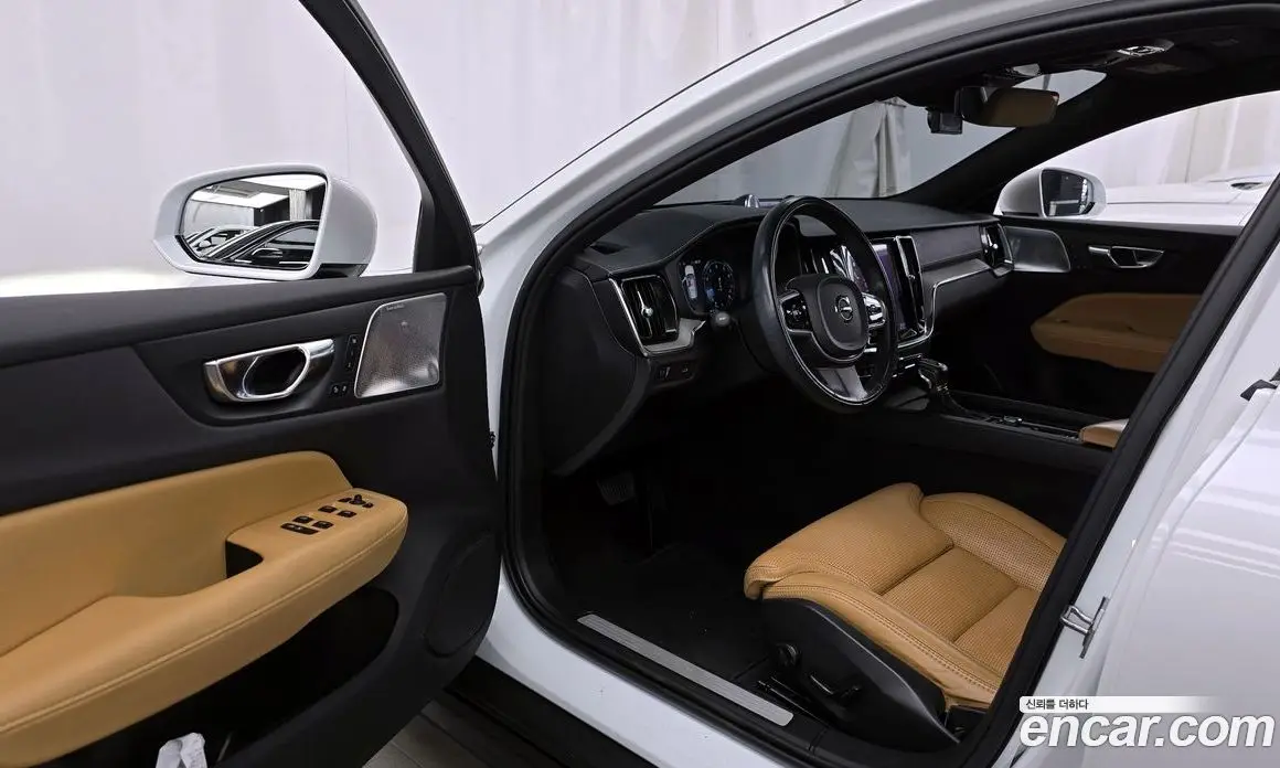 Volvo V60 2020 2.0 автомат (гидро), фото 13 Volvo V60 2020 2.0 автомат (гидро), фото 13