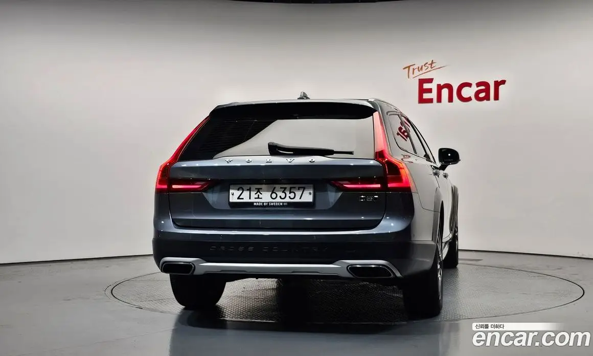 Volvo V90 2018 2.0 автомат (гидро), фото 4 Volvo V90 2018 2.0 автомат (гидро), фото 4