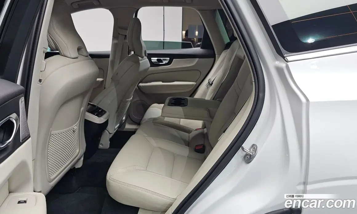 Volvo XC60 2025 2.0 автомат (гидро), фото 17 Volvo XC60 2025 2.0 автомат (гидро), фото 17