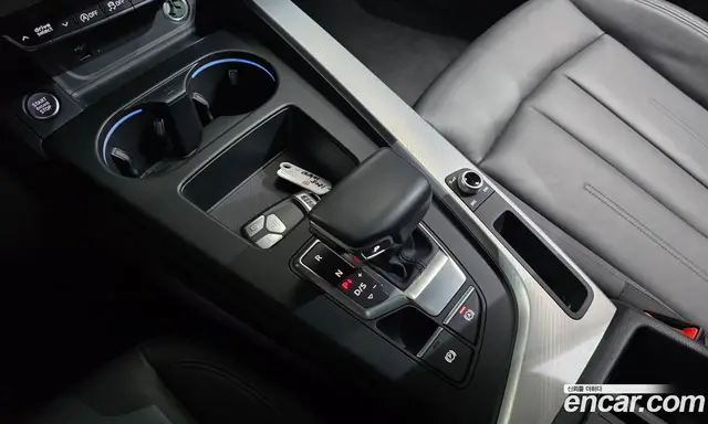 Audi A4 2023 2.0 автомат (гидро), миниатюра 12