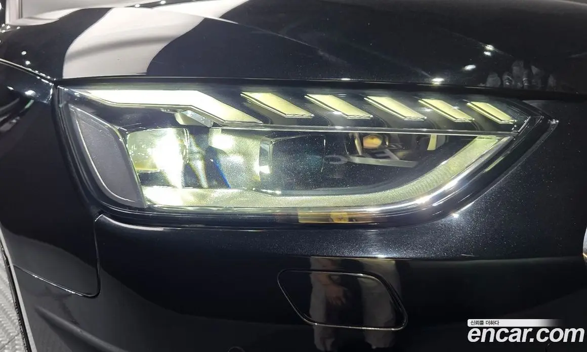 Audi A4 2023 2.0 автомат (гидро), фото 8