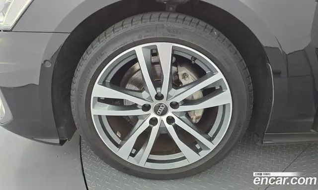 Audi A6 2022 2.0 автомат (гидро), миниатюра 5