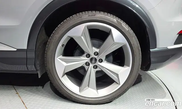 Audi Q4 e-tron 2025 0.2 автомат (гидро), миниатюра 7 Audi Q4 e-tron 2025 0.2 автомат (гидро), миниатюра 7