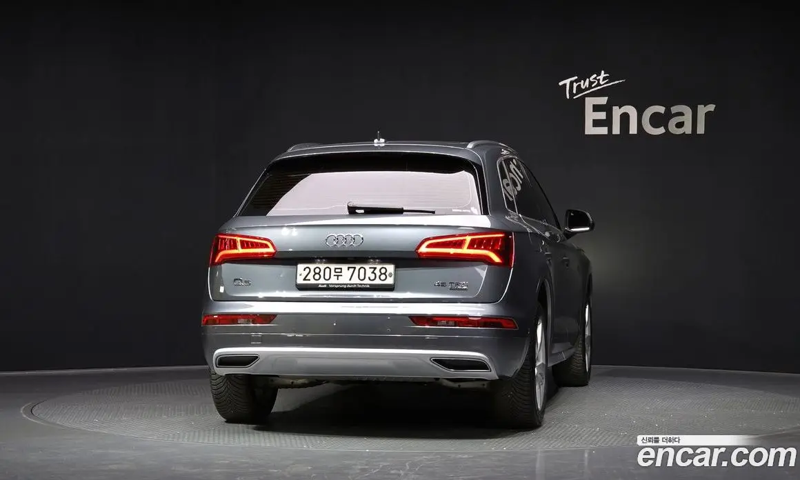 Audi Q5 2020 2.0 автомат (гидро), фото 4