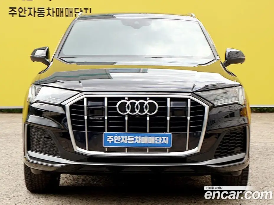 Audi Q7 2021 3.0 автомат (гидро), фото 1 Audi Q7 2021 3.0 автомат (гидро), фото 1