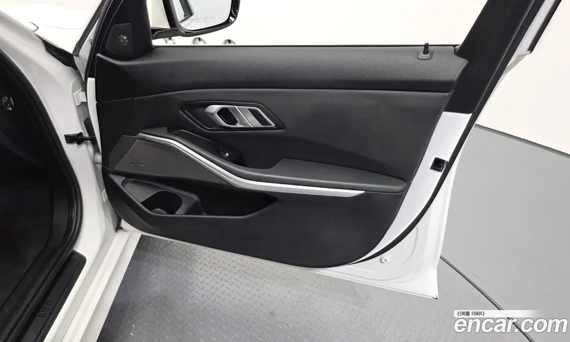 BMW 3 серия 2019 2.0 автомат (гидро), фото 14
