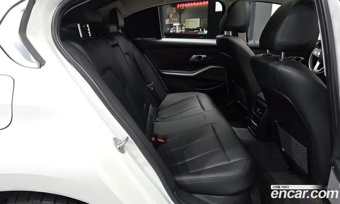 BMW 3 серия 2019 2.0 автомат (гидро), фото 18