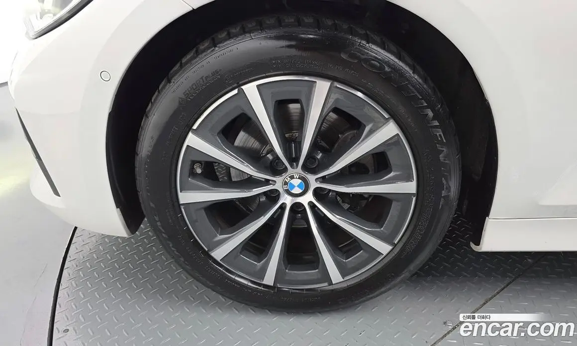 BMW 3 серия 2019 2.0 автомат (гидро), фото 5