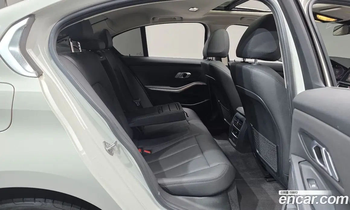 BMW 3 серия 2021 2.0 автомат (гидро), фото 17