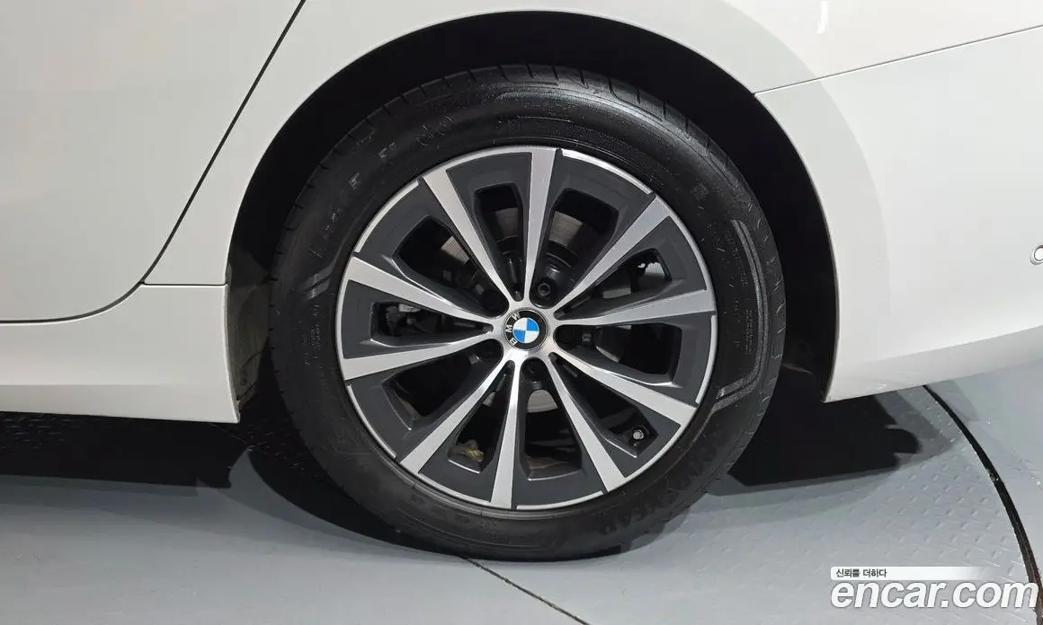BMW 3 серия 2021 2.0 автомат (гидро), фото 6