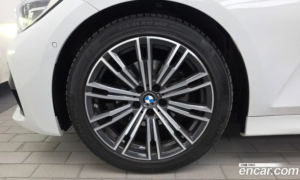 BMW 3 серия 2022 2.0 автомат (гидро), фото 5