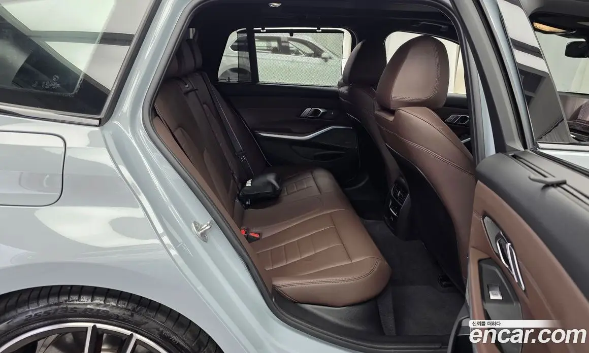 BMW 3 серия 2024 3.0 автомат (гидро), фото 18