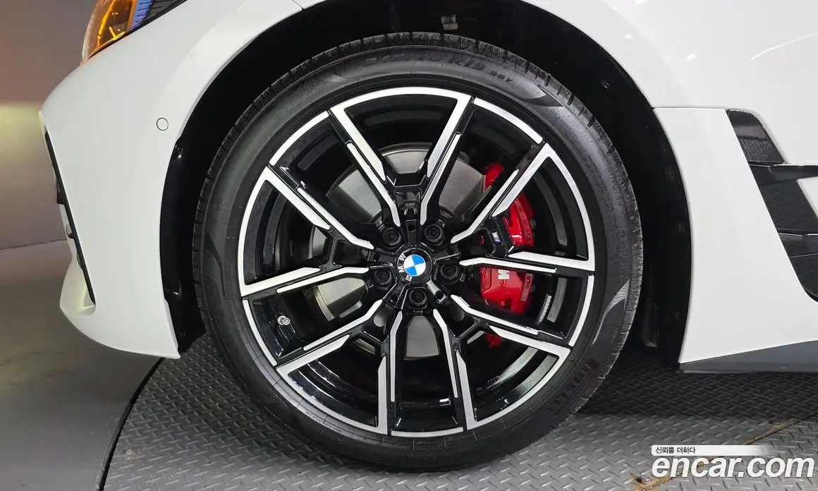 BMW 4 серия 2025 2.0 автомат (гидро), фото 5
