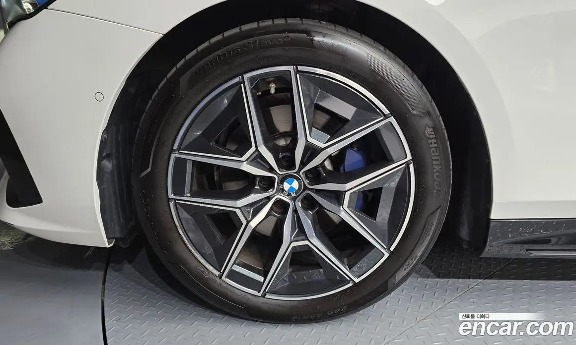 BMW 5 серия 2023 2.0 автомат (гидро), фото 5