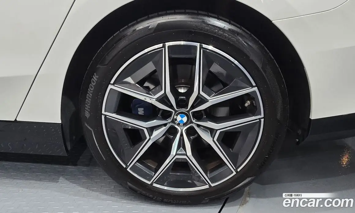 BMW 5 серия 2023 2.0 автомат (гидро), фото 7